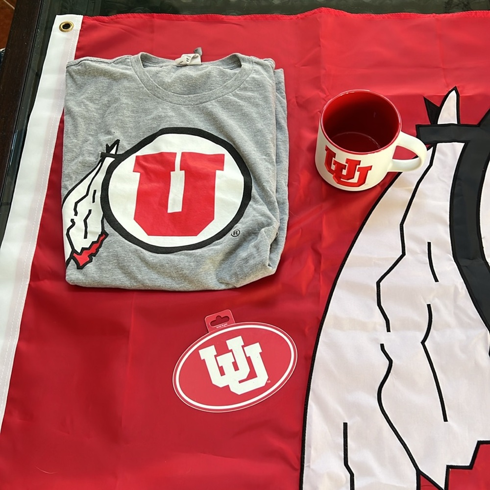 University of Utah pack (flag, mug, new sticker, xl men’s tshirt)